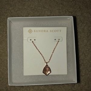 kendra scott necklace